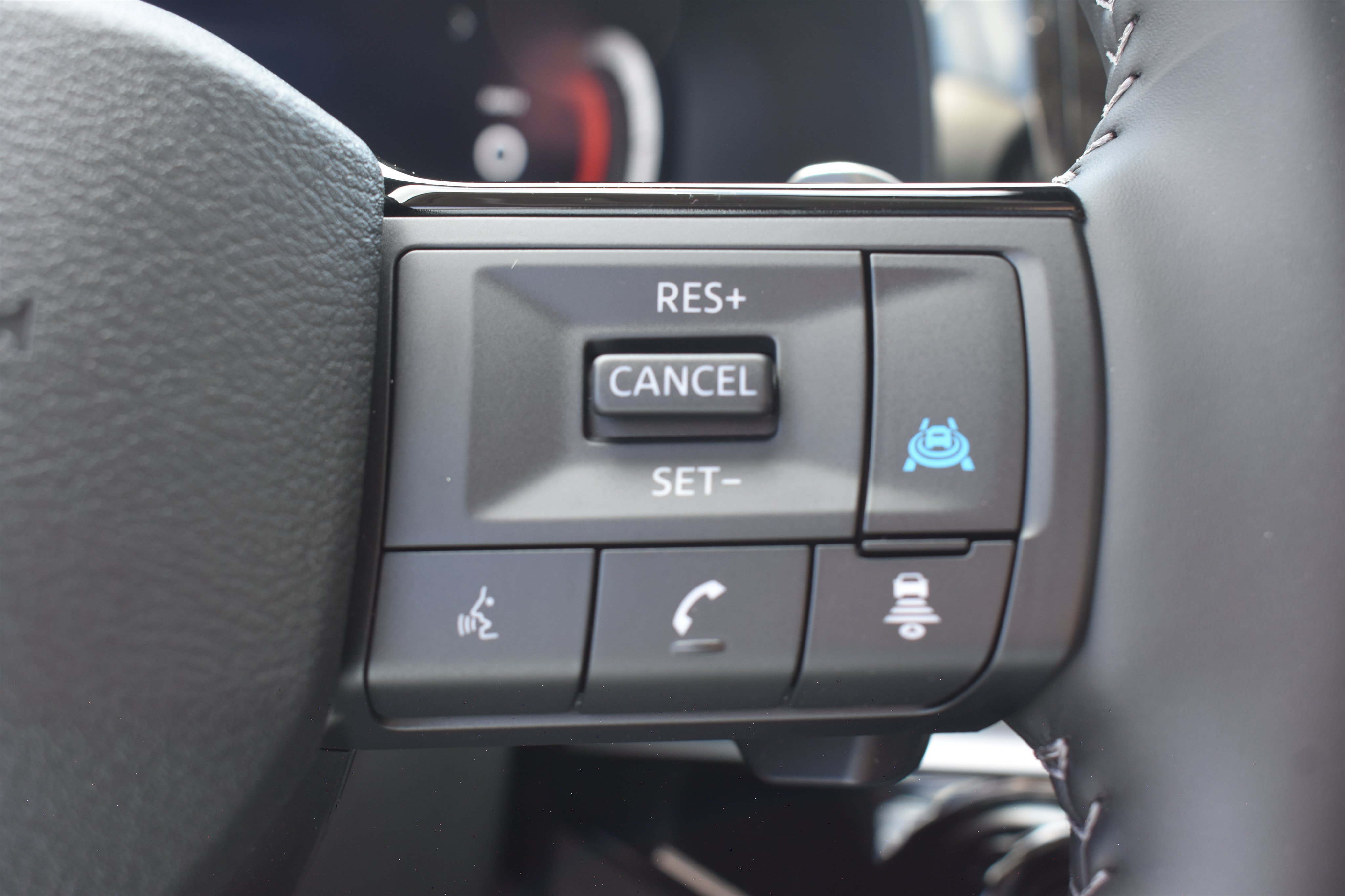 New 2026 Everest White Pearl TriCoat Nissan Platinum image 23