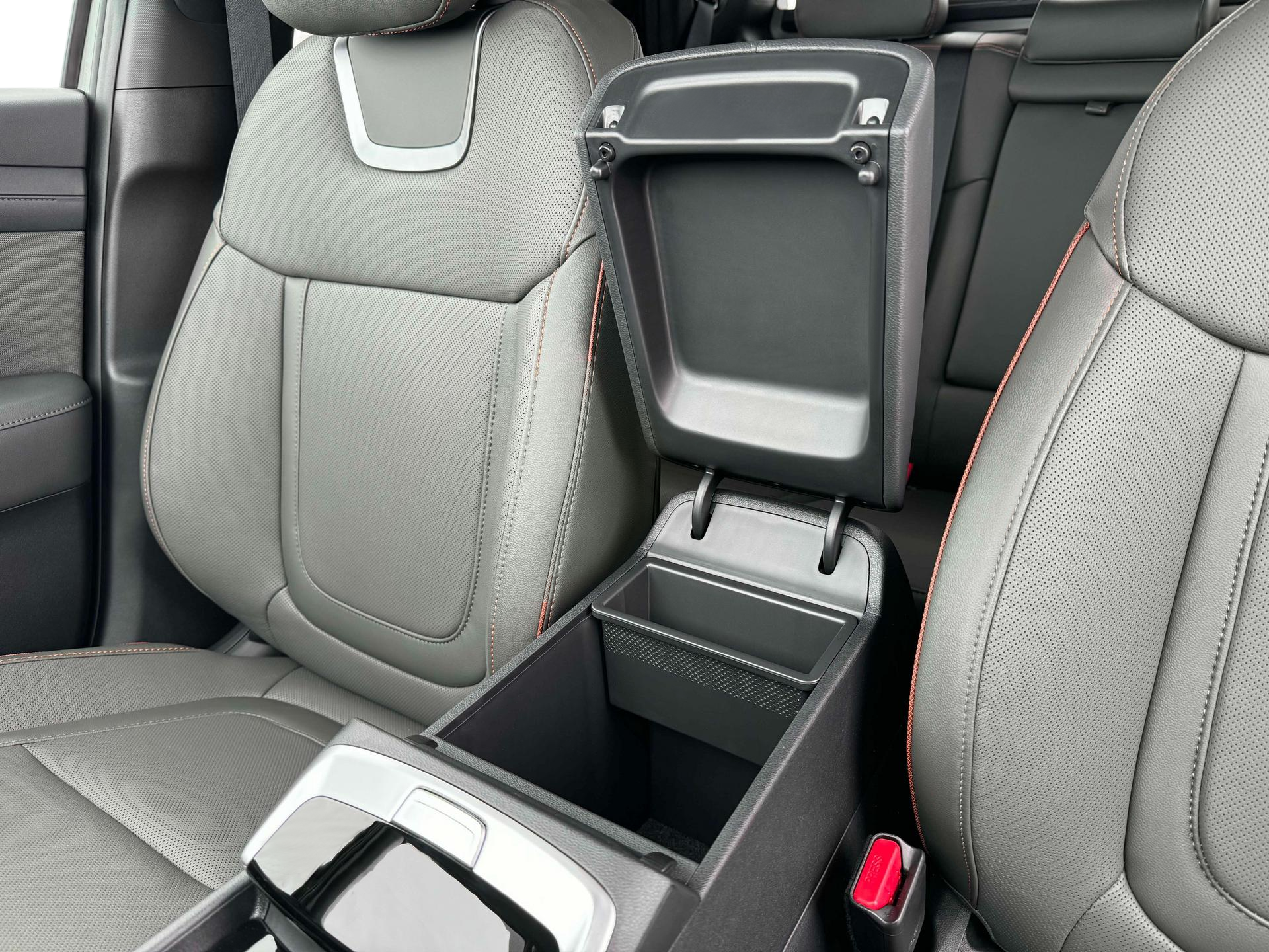 2025 Hyundai Santa Cruz Limited - Photo 18
