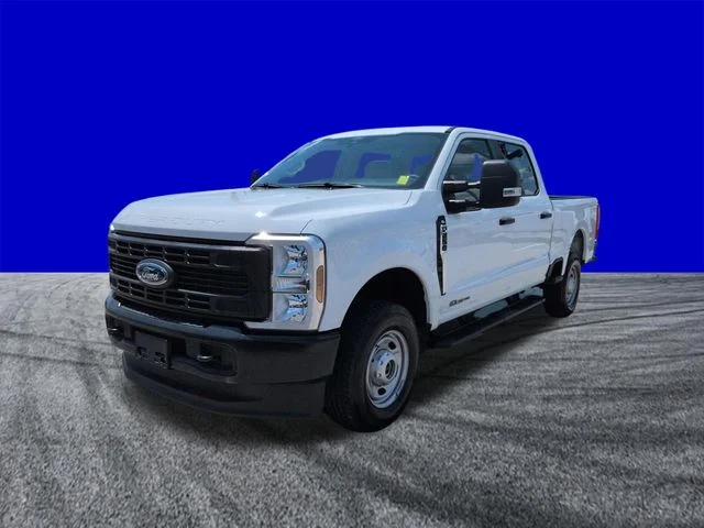 Used 2025 Super Black Ford XL image 8