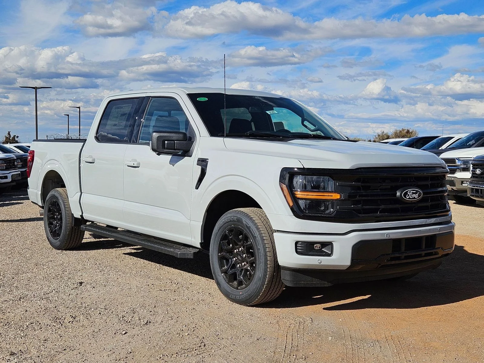 New 2026 Avalanche Ford XLT image 3