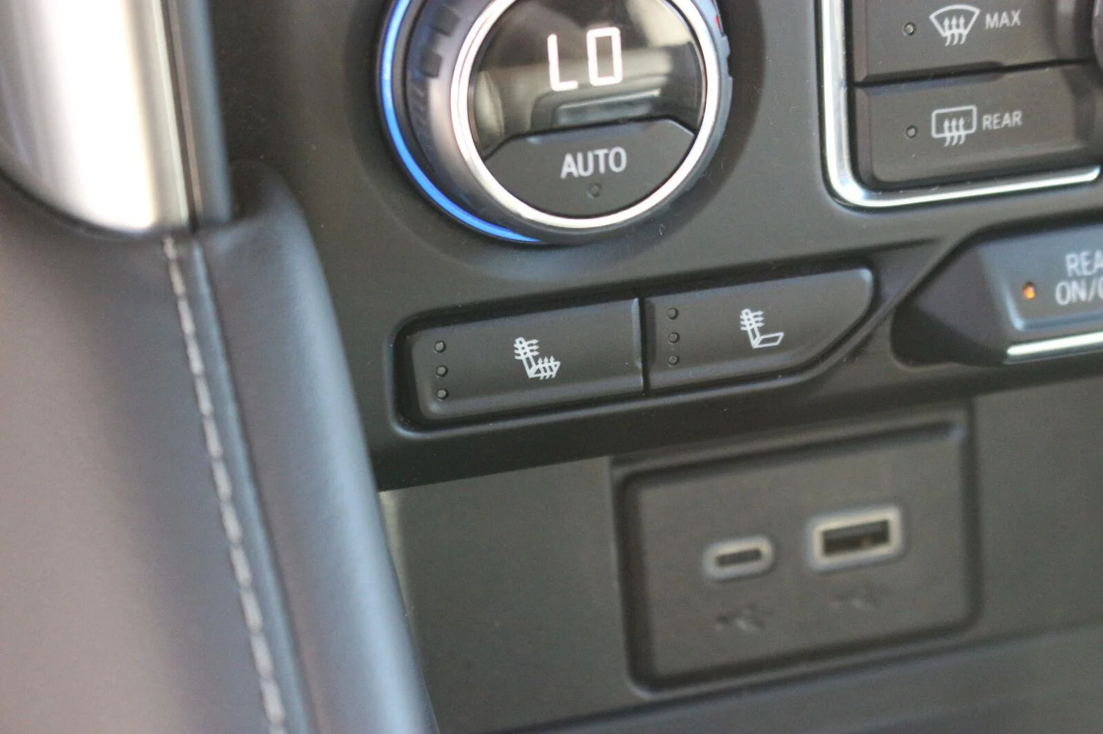 Used 2024 Black Chevrolet Z71 image 29