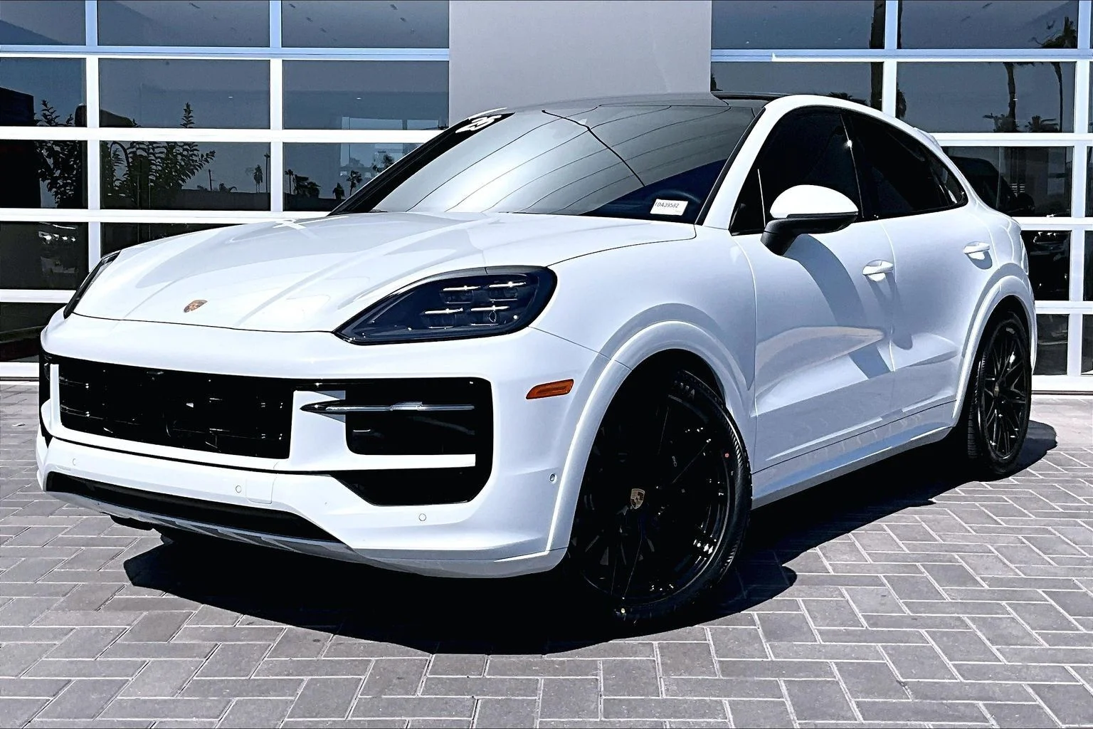2025 Porsche Cayenne S's photo