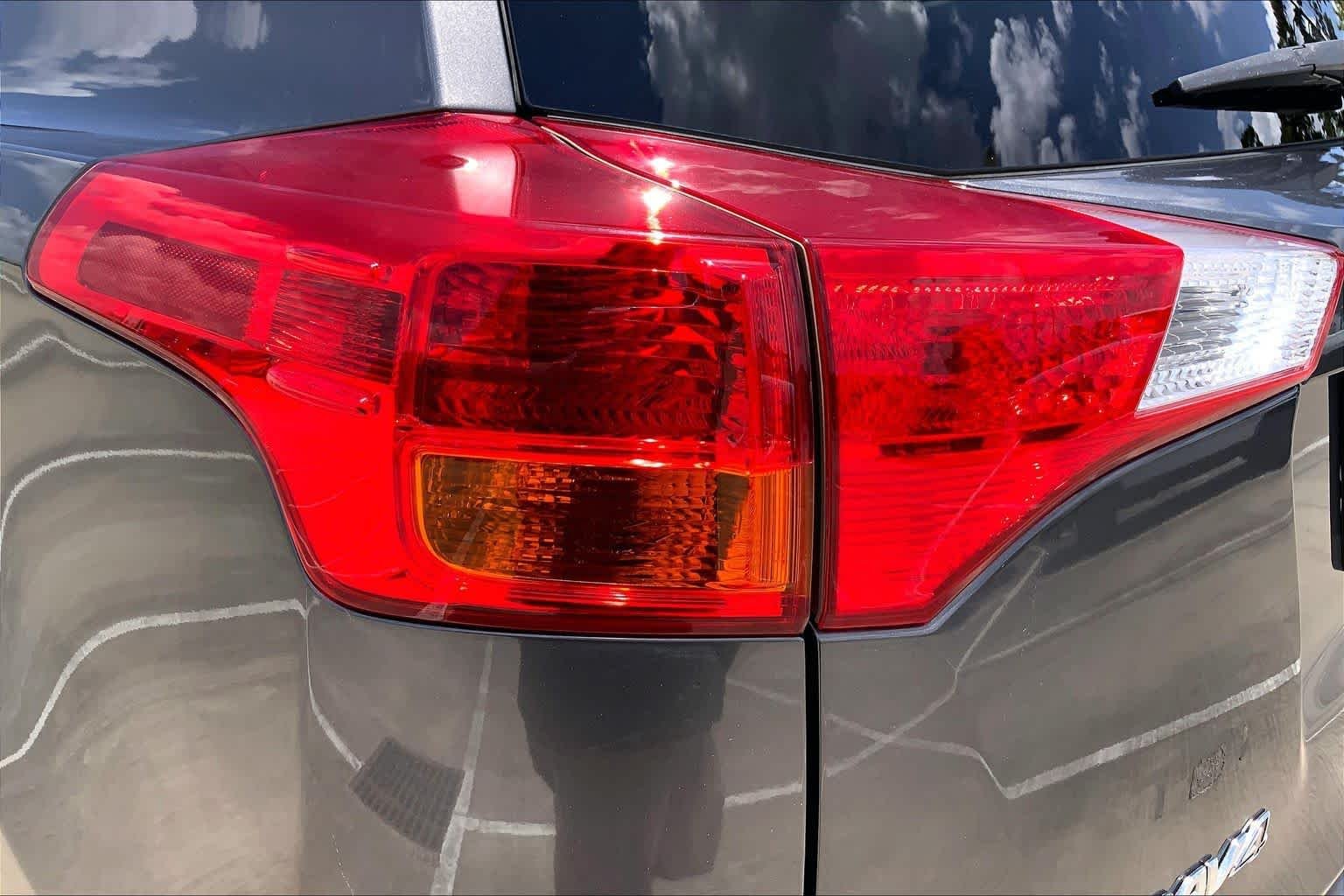 Used 2013 Magnetic Gray Metallic Toyota XLE image 27