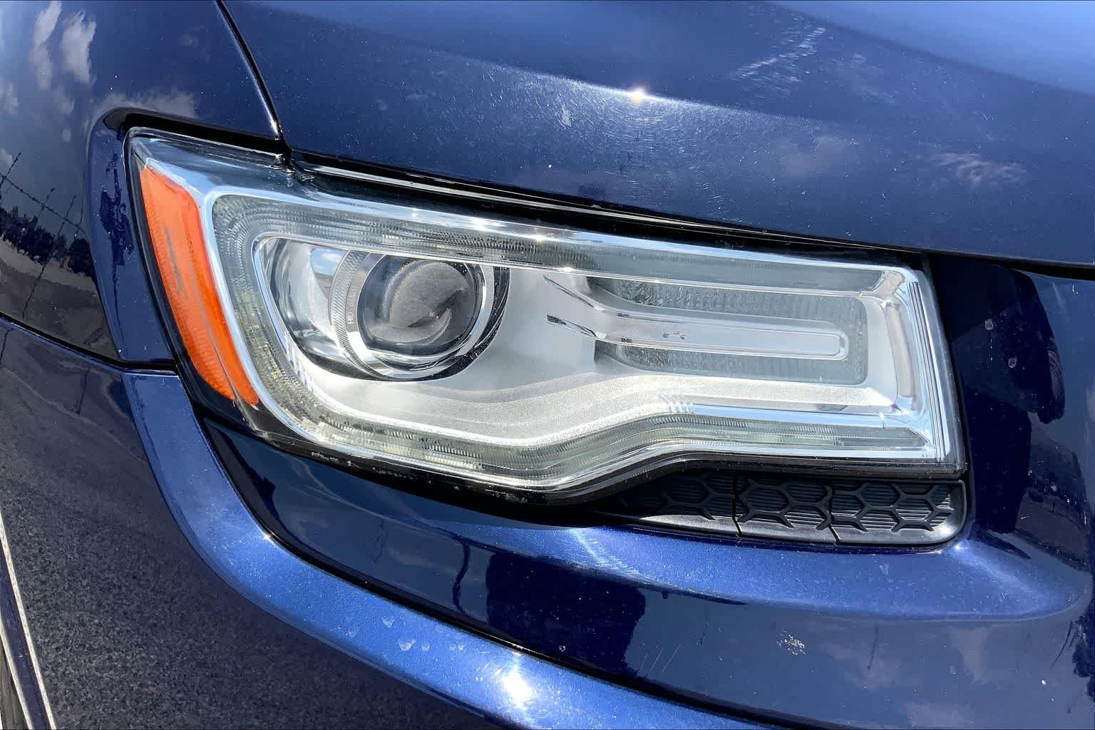 Used 2015 True Blue Pearlcoat Jeep Overland image 34