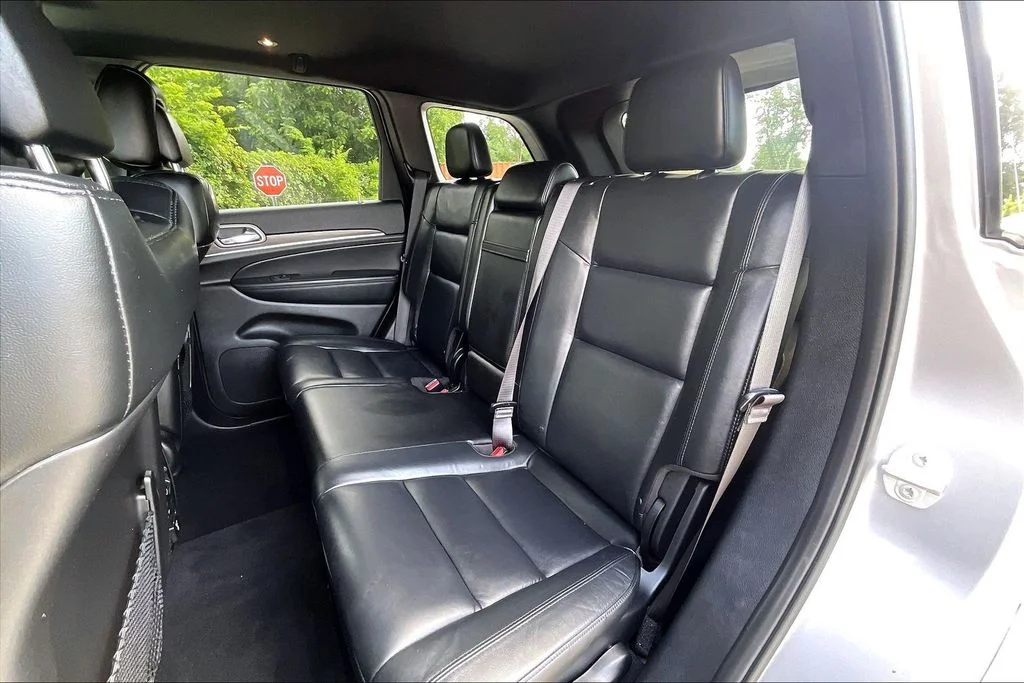Used 2021 Silver Jeep Limited image 26