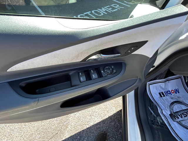 Used 2020 White Chevrolet LT image 19