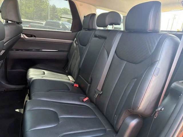 Used 2023 Black Hyundai SEL image 23