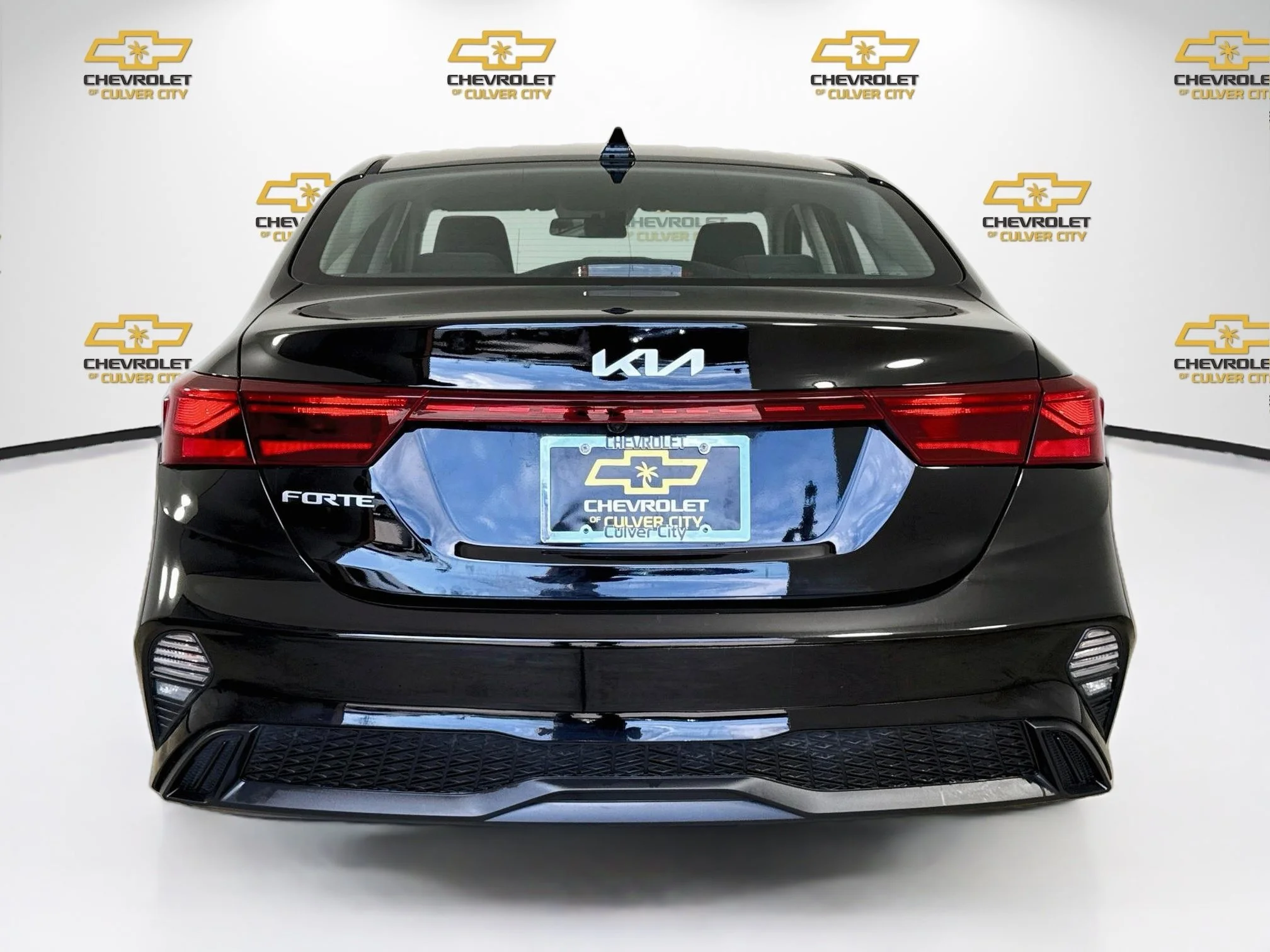Used 2023 Aurora Black Pearl Kia LXS image 7
