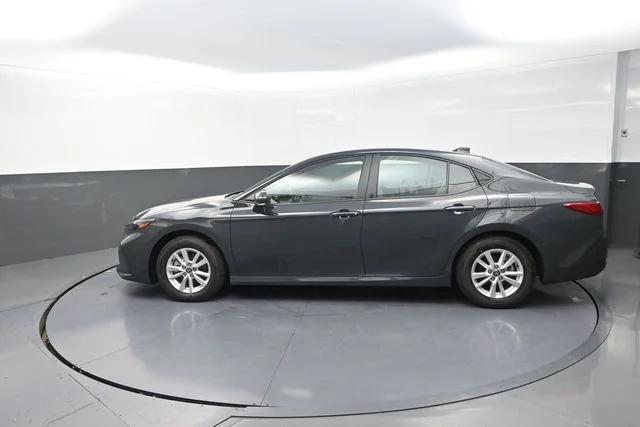 Used 2026  Toyota LE image 46