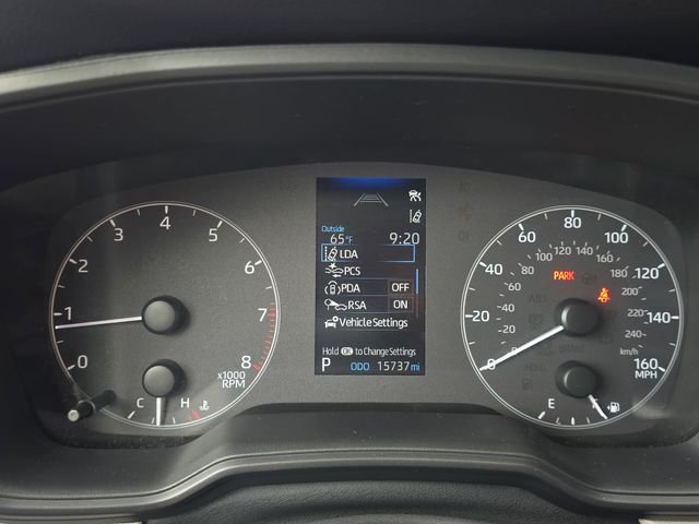 Used 2023  Toyota L image 18