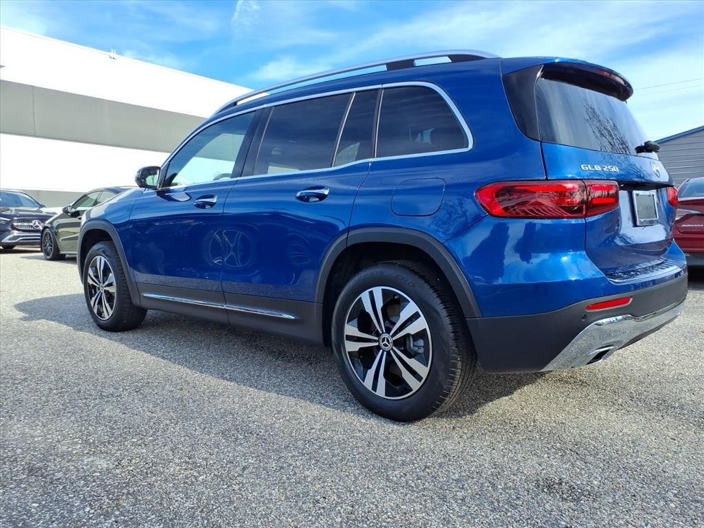 New 2026 Starling Blue Metallic Mercedes-Benz GLB 250 image 4