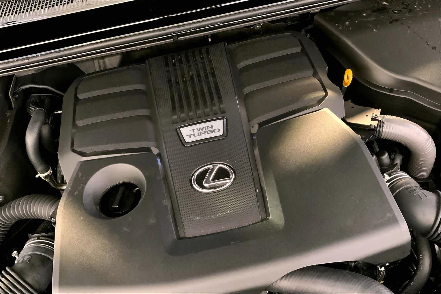 Used 2026 Atomic Silver Lexus Overtrail+ image 31