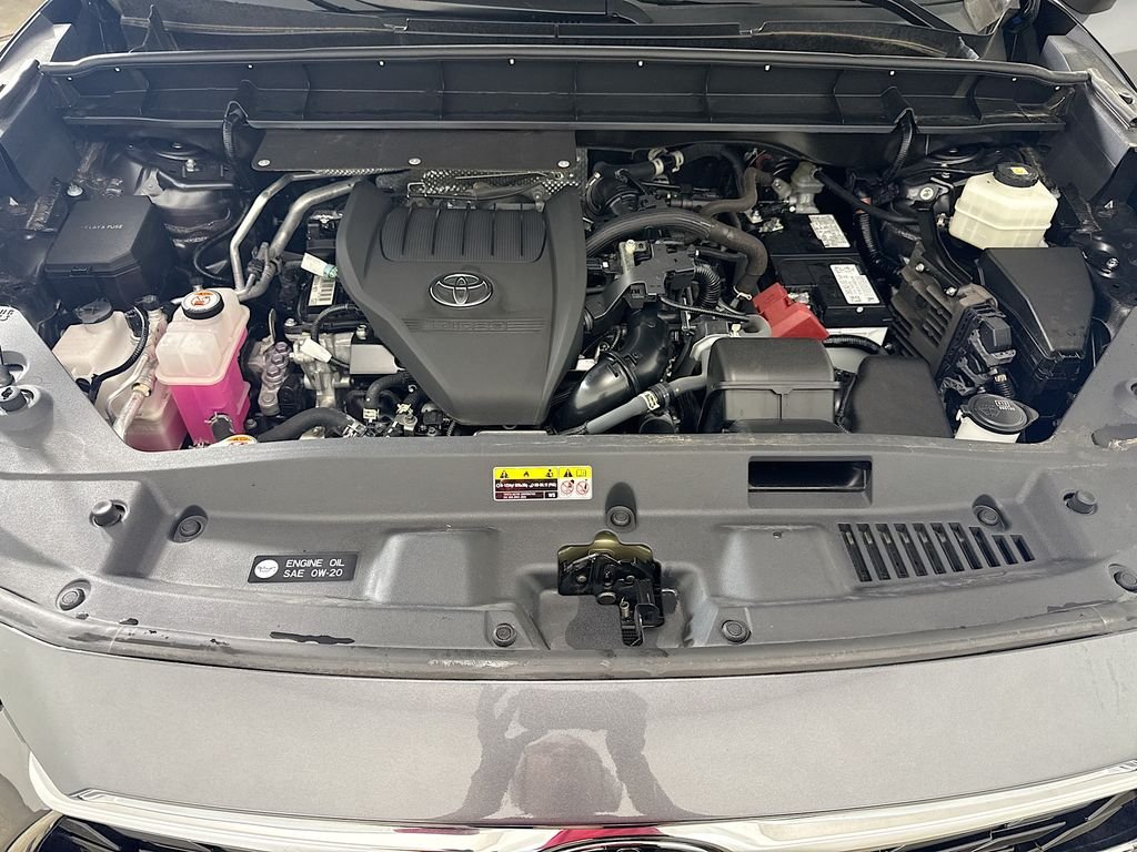 Used 2023 Magnetic Gray Metallic Toyota Platinum image 34