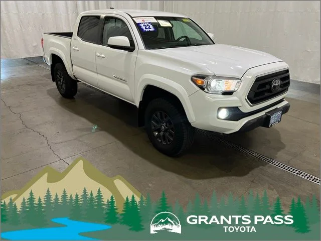 2022 Toyota Tacoma SR5 Double Cab 4WD V6 Auto Short Bed's photo