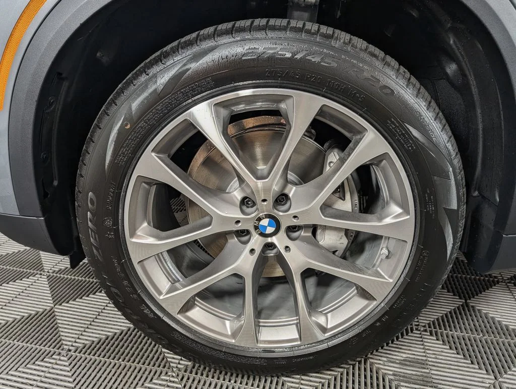 New 2026 Skyscraper Grey Metallic BMW xDrive40i image 10