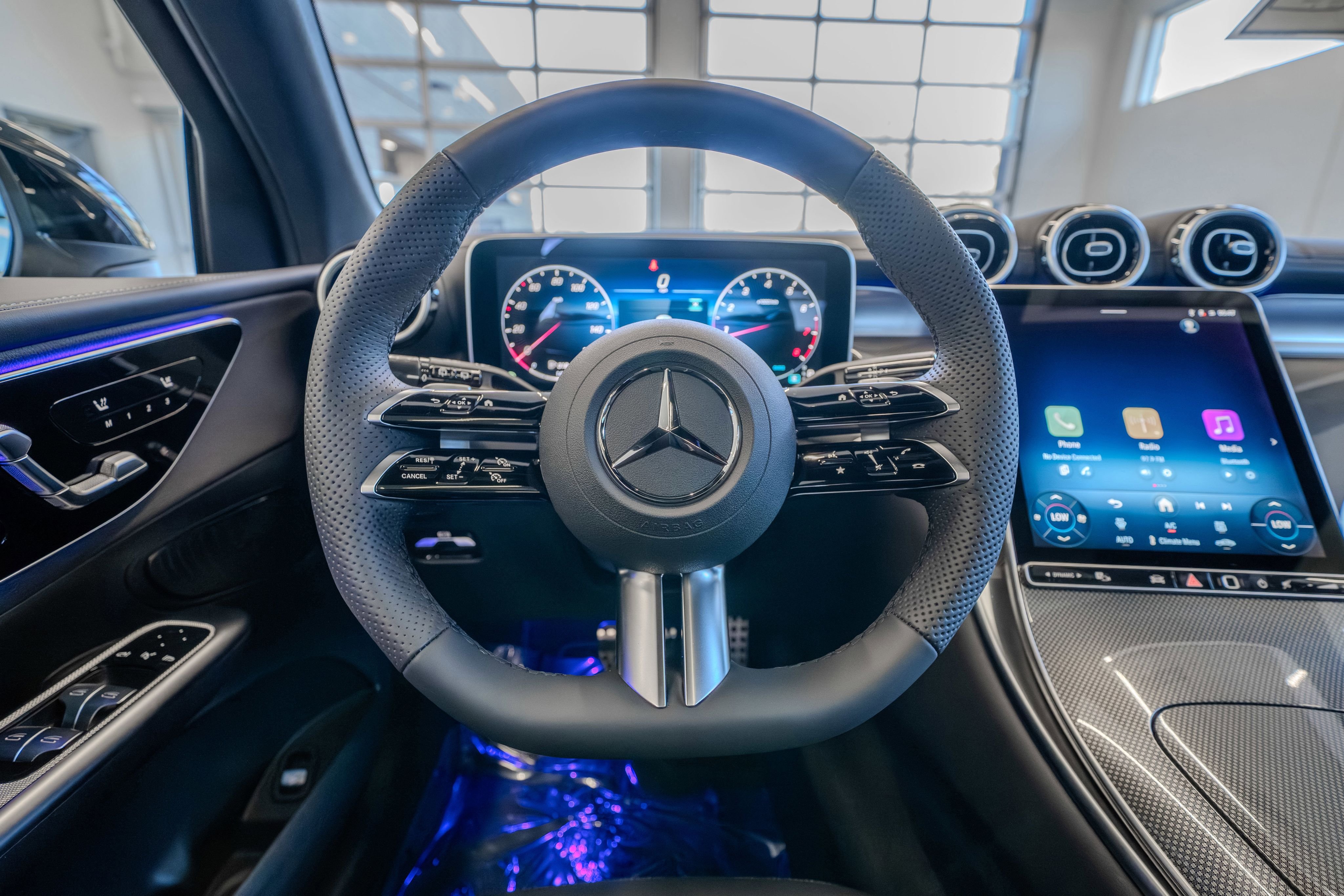 2026 Mercedes-Benz GLC Base - Photo 9