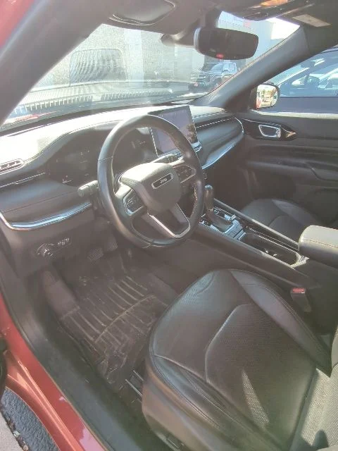 Used 2022 Red Jeep Limited image 8