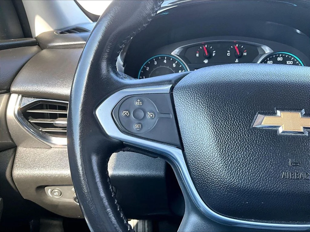 Used 2018 Gray Chevrolet LT image 14