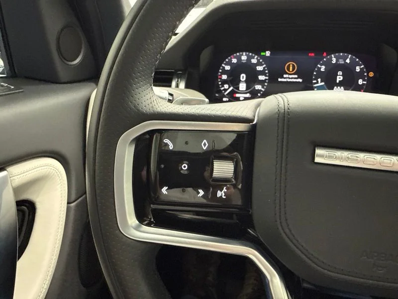 Used 2022  Land Rover SE R-Dynamic image 27