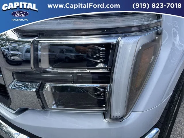 Used 2025 White Ford Lariat image 11