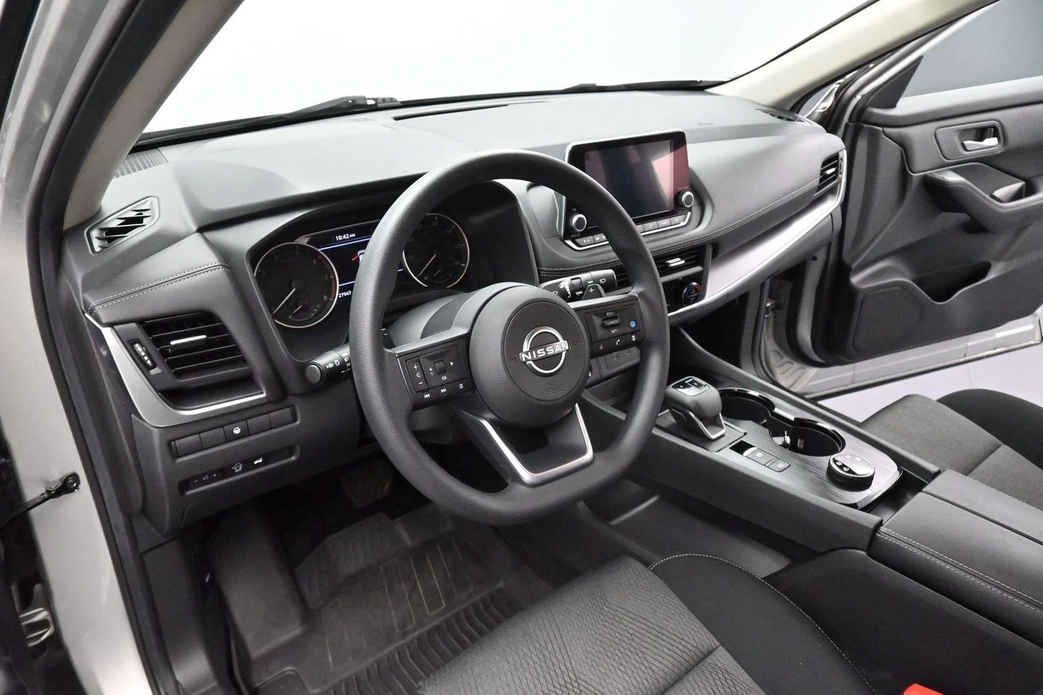 Used 2024 Silver Nissan SV image 16