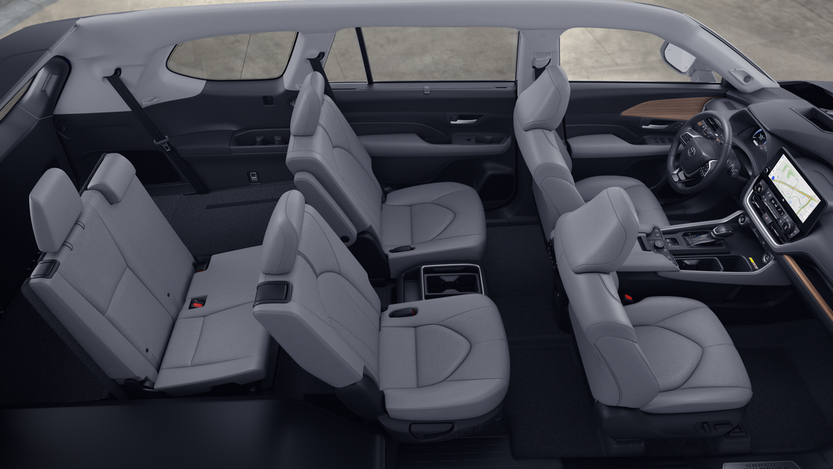 New 2026 Wind Chill Pearl Toyota Platinum image 22