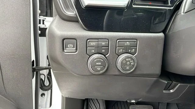 New 2026 Summit White Chevrolet LT Trail Boss image 28