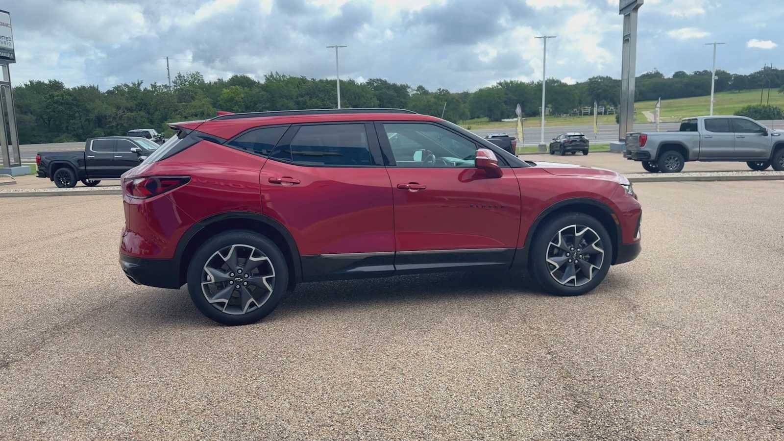 Used 2022 Cherry Red Tintcoat Chevrolet RS image 9