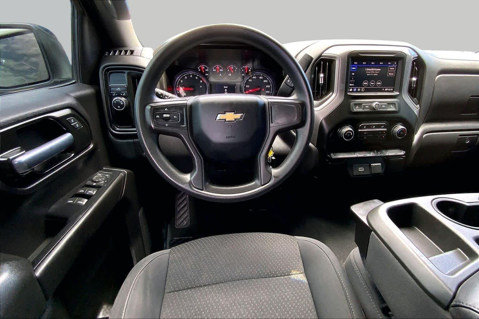 Used 2020 Summit White Chevrolet Custom image 5