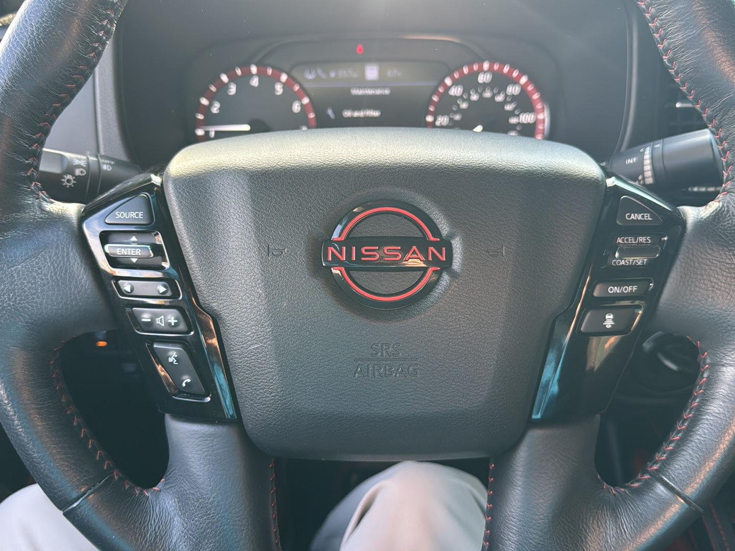 Used 2022 Glacier White Nissan PRO-4X image 9
