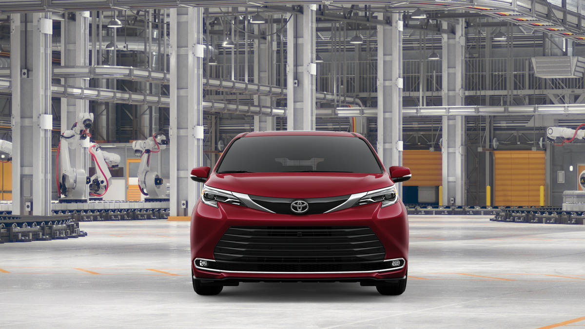 New 2026 Ruby Flare Pearl Toyota Platinum image 17
