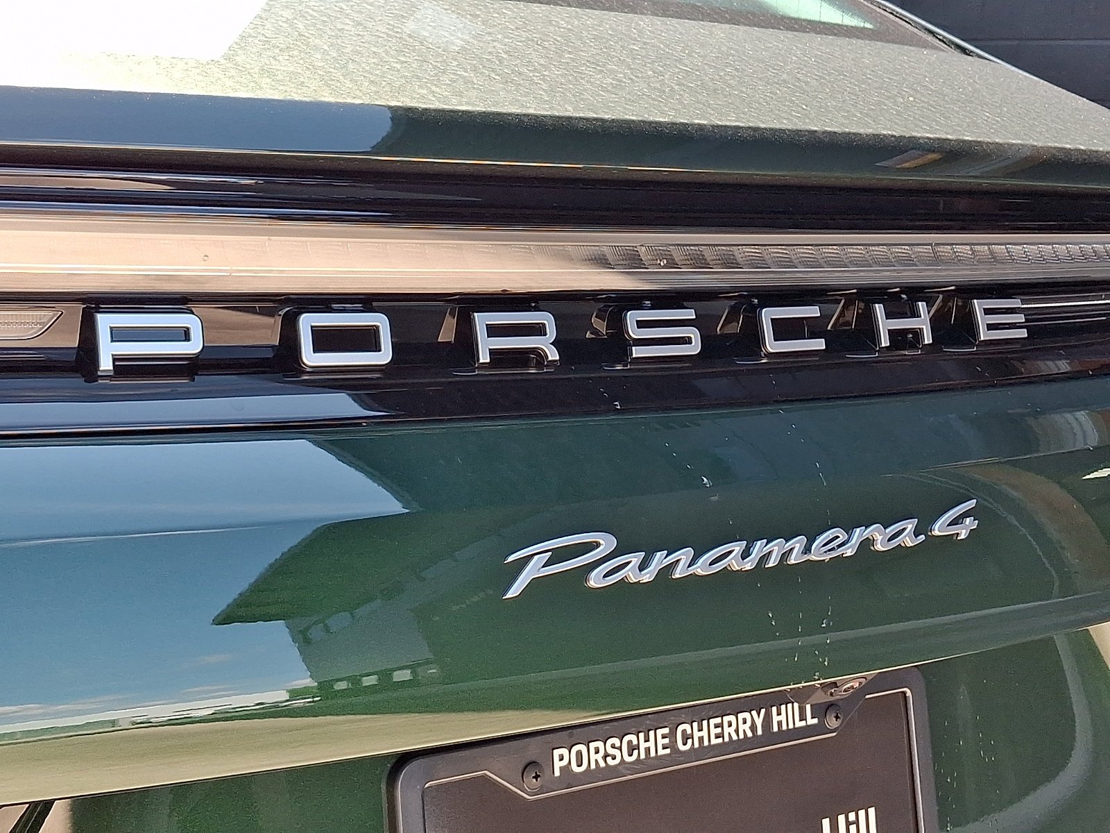 New 2026 Oak Green Metallic Neo Porsche 4 image 27