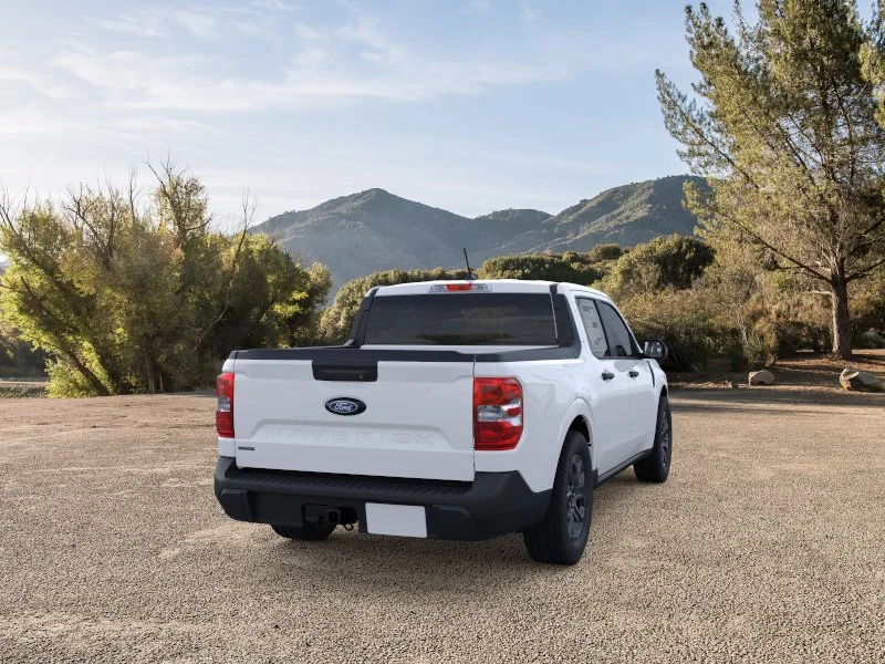 New 2026 Oxford White Ford Lariat® image 8