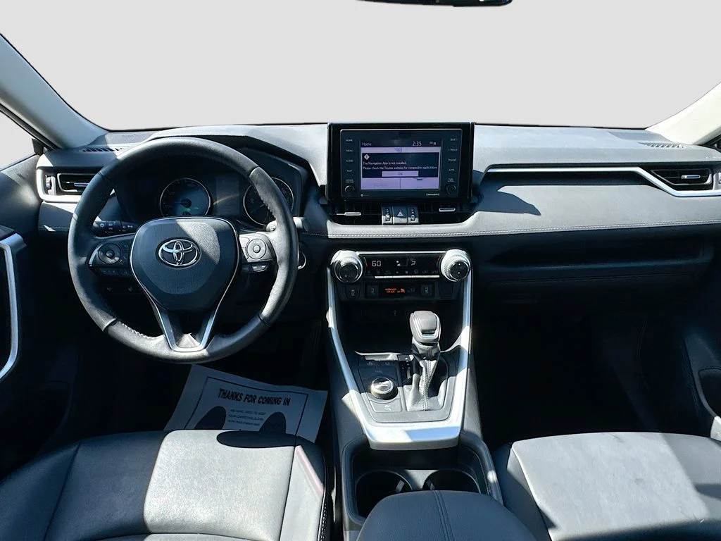 Used 2021 Gray Toyota XLE Premium image 26