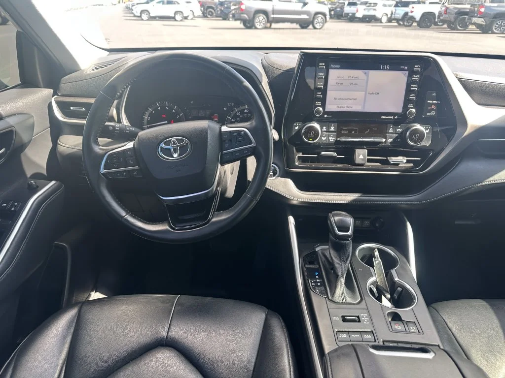 Used 2021 Black Toyota XLE image 16