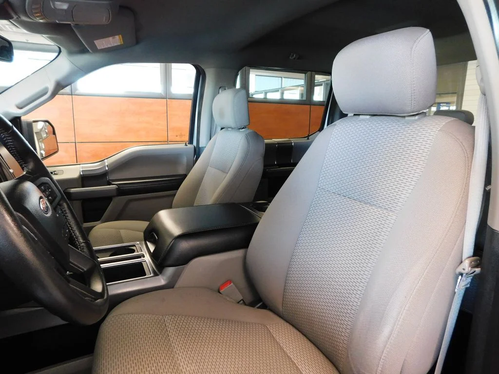 Used 2020 Iconic Silver Metallic Ford XLT image 16