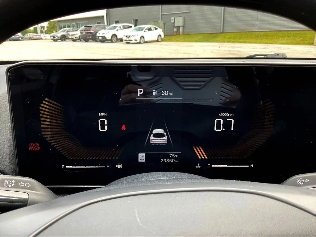2025 Kia K4 LXS - Photo 16