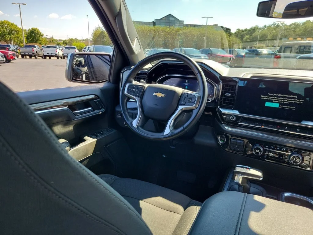 2023 Chevrolet Silverado 1500 LT - Photo 15
