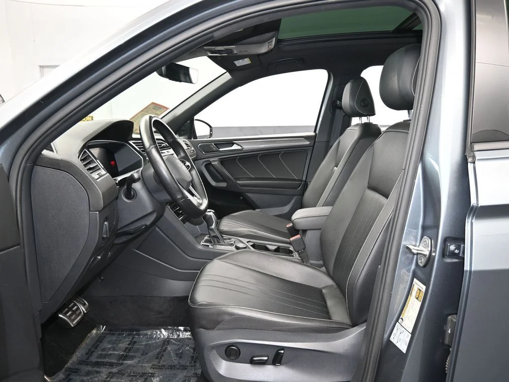 Used 2022 Gray Volkswagen 2.0T SE R-Line Black image 13