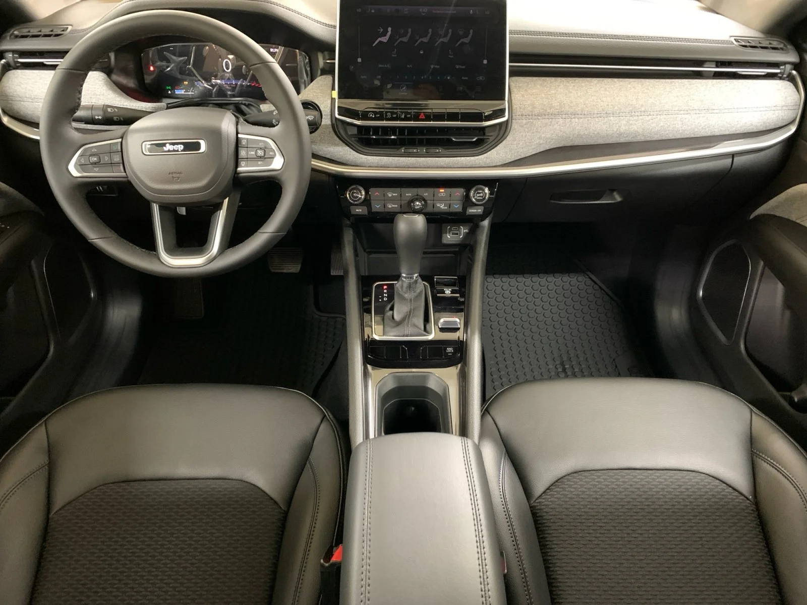 New 2026 Diamond Black Crystal Pearl Jeep North image 12