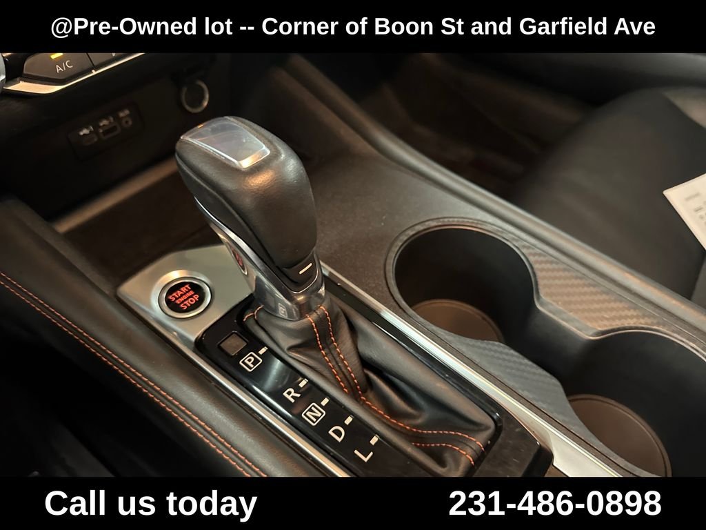 Used 2020 Black Nissan 2.5 SR image 25