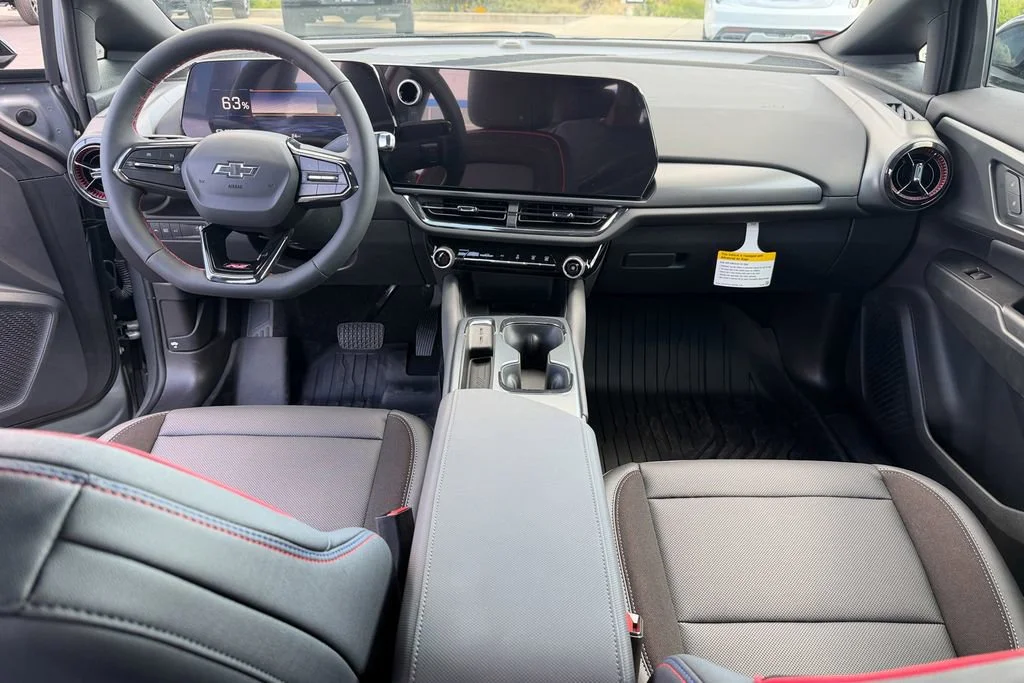 2025 Chevrolet Equinox EV RS - Photo 23