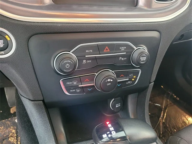 2022 Dodge Charger SXT - Photo 22