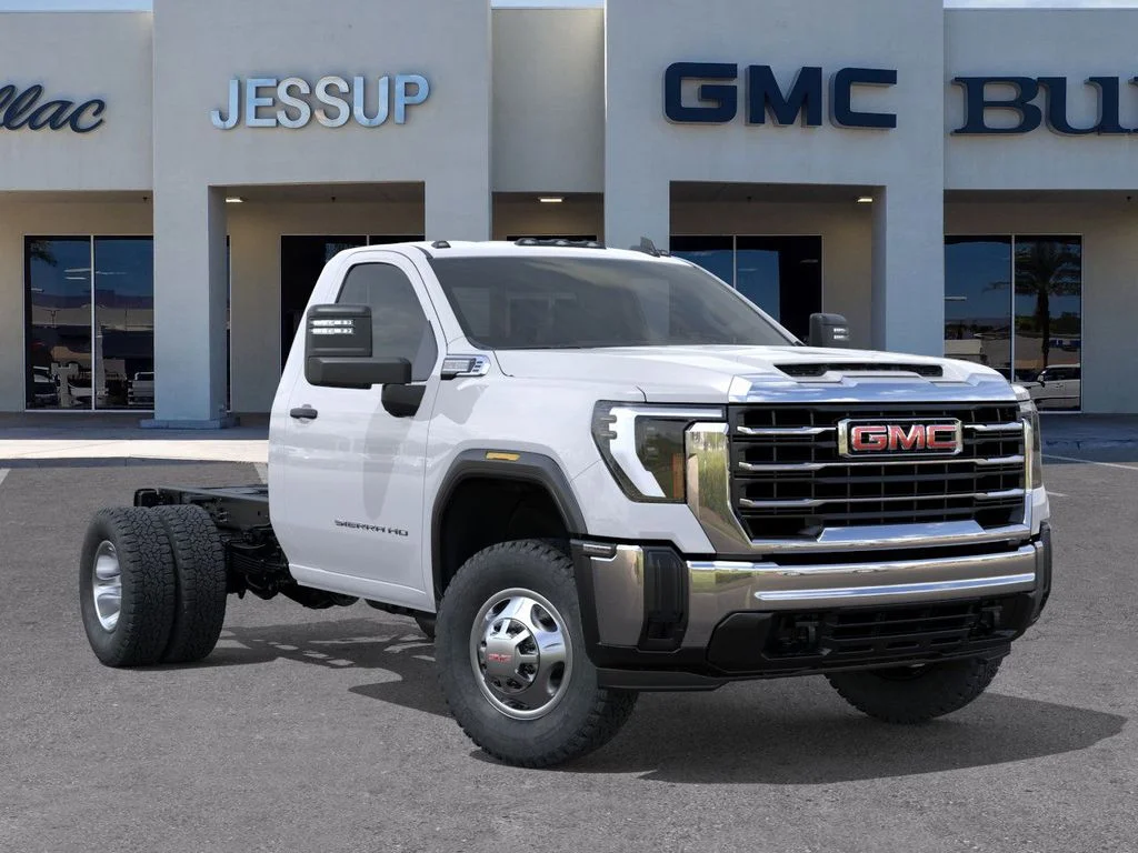New 2026 Summit White GMC Pro image 7