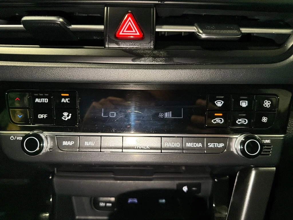 Used 2024 Pluton Blue/Black Roof Kia SX image 31