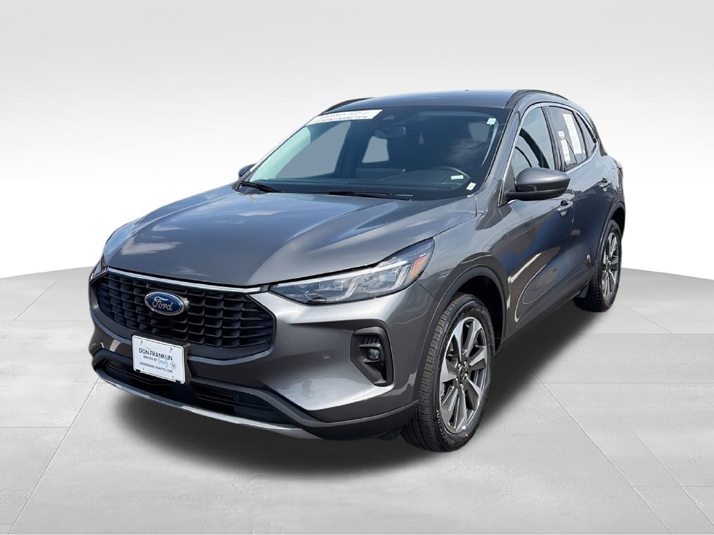 Used 2025  Ford Platinum image 4