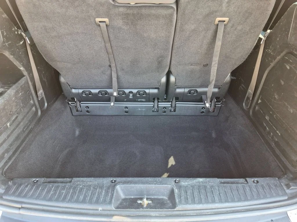Used 2018 White Dodge SE Plus image 7