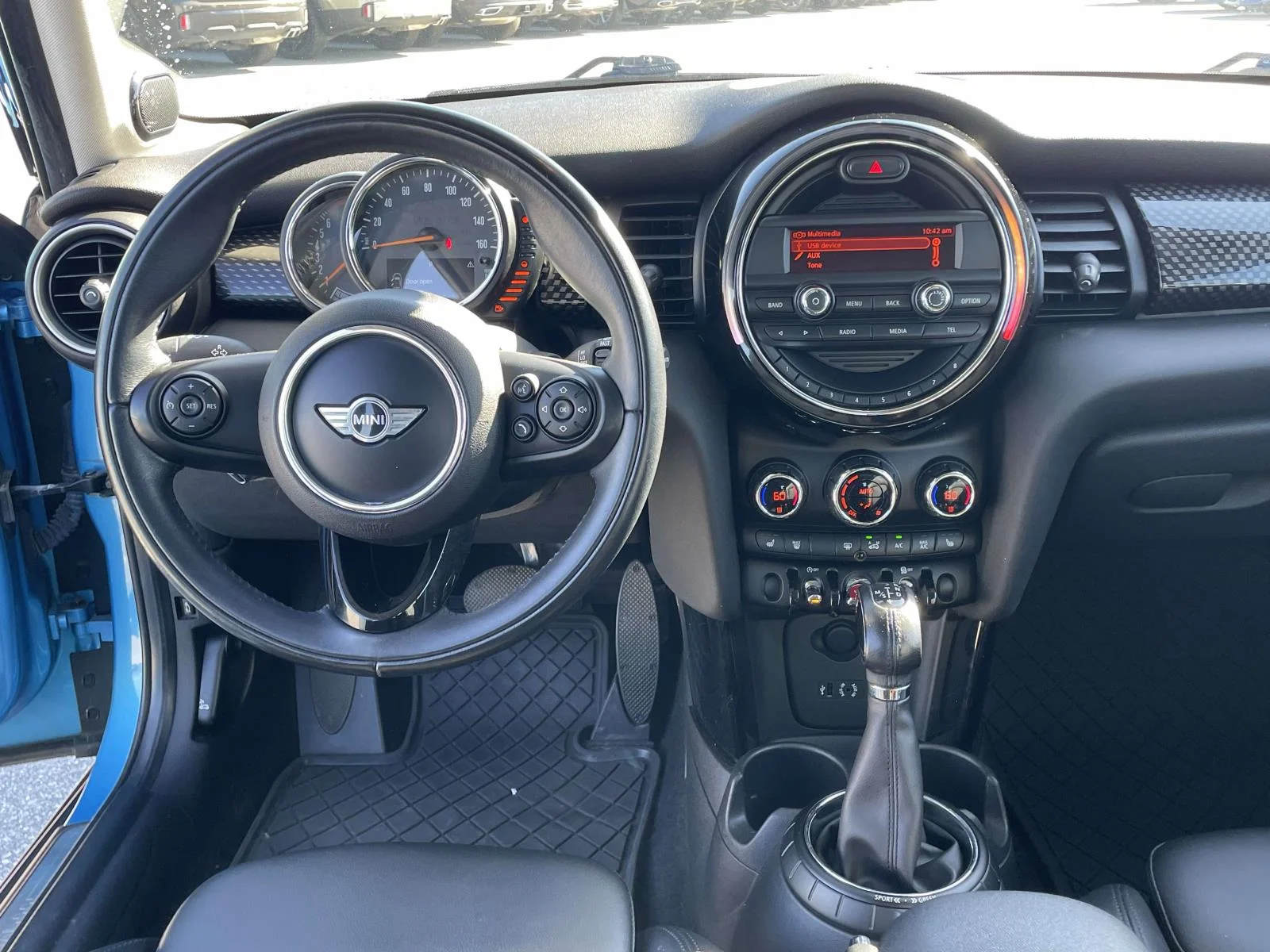 Used 2015 Electric Blue Metallic MINI S image 4