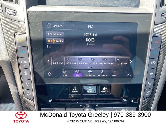 Used 2024 Gray INFINITI Red Sport 400 image 16