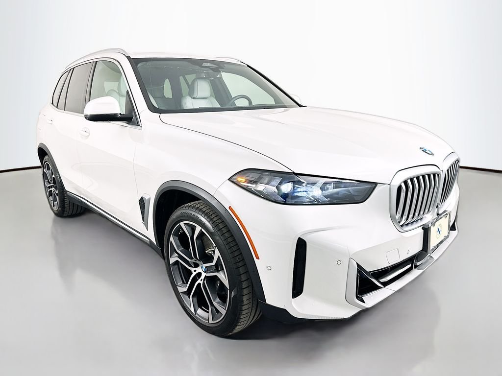 Certified Used 2024 Mineral White Metallic BMW xDrive40i image 3